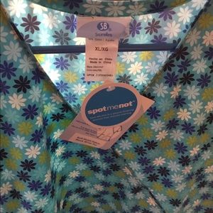 Women’s SB Scrub shortsleeved top